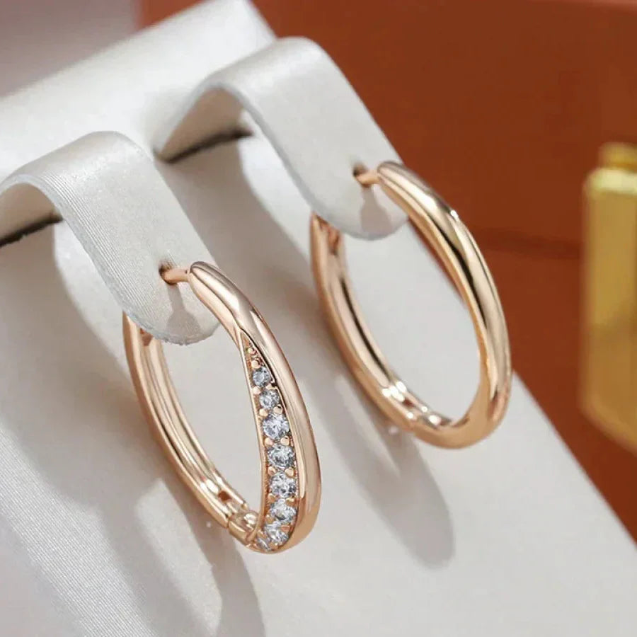Cosette – Luxurious Golden Hoop Earrings